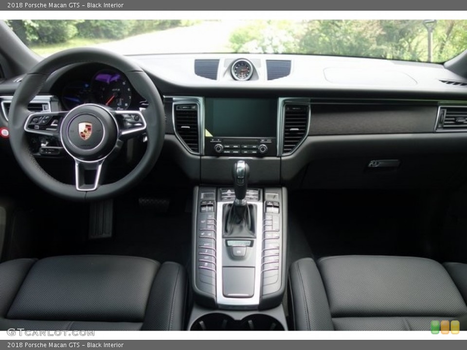 Black Interior Dashboard for the 2018 Porsche Macan GTS #128077110