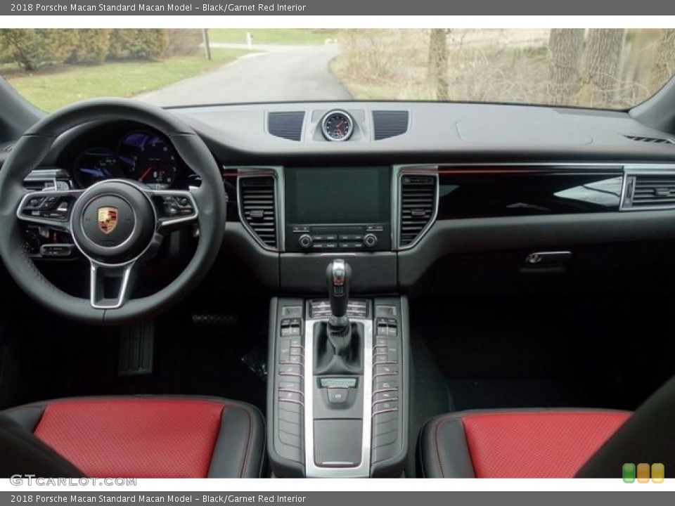 Black/Garnet Red Interior Dashboard for the 2018 Porsche Macan  #128081293