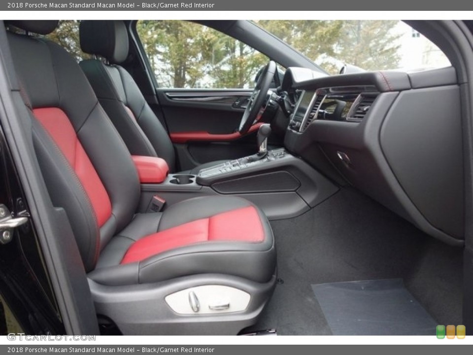 Black/Garnet Red Interior Front Seat for the 2018 Porsche Macan  #128081341