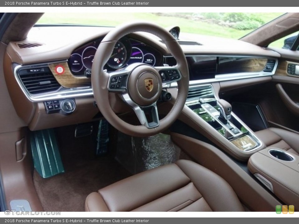 Truffle Brown Club Leather Interior Photo for the 2018 Porsche Panamera Turbo S E-Hybrid #128083240