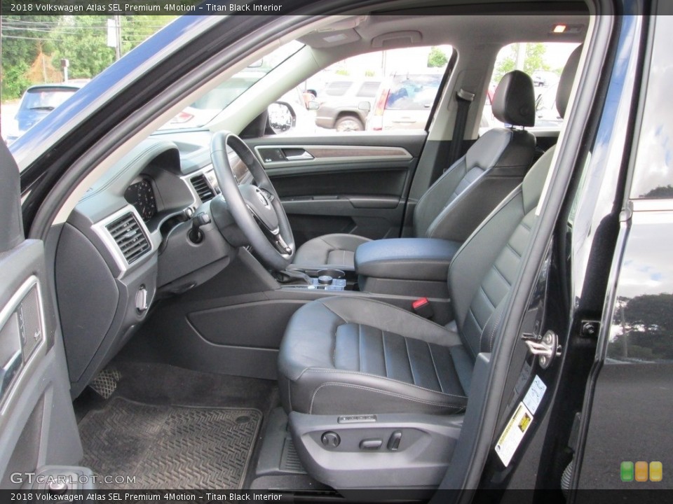 Titan Black Interior Photo for the 2018 Volkswagen Atlas SEL Premium 4Motion #128091953