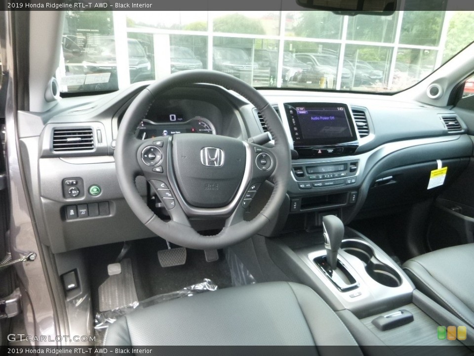 Black Interior Photo for the 2019 Honda Ridgeline RTL-T AWD #128103428