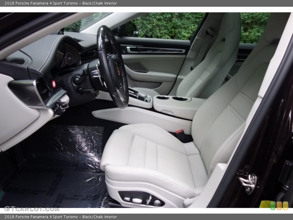 Black/Chalk Interior Photo for the 2018 Porsche Panamera 4 Sport Turismo #128145028