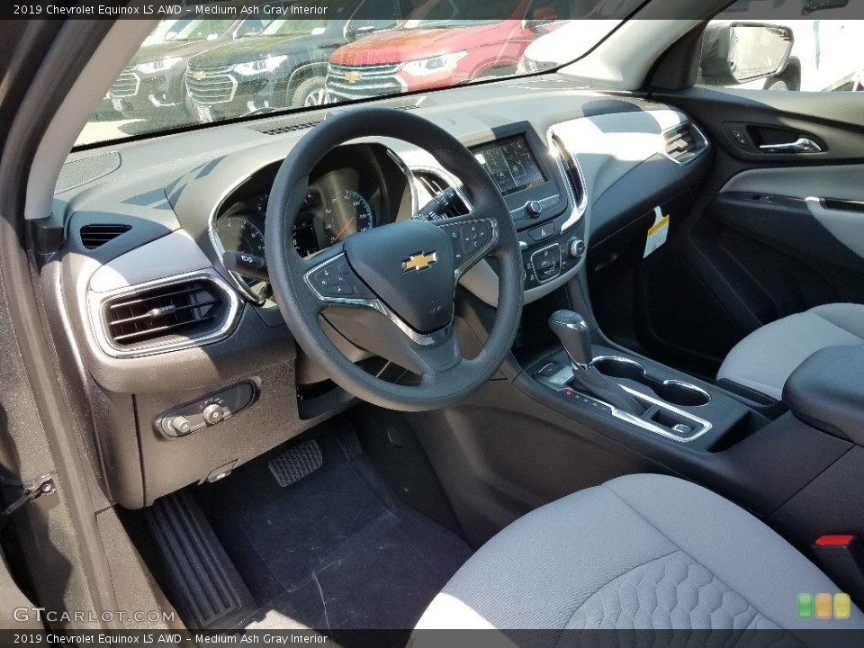 Medium Ash Gray Interior Photo for the 2019 Chevrolet Equinox LS AWD #128267618