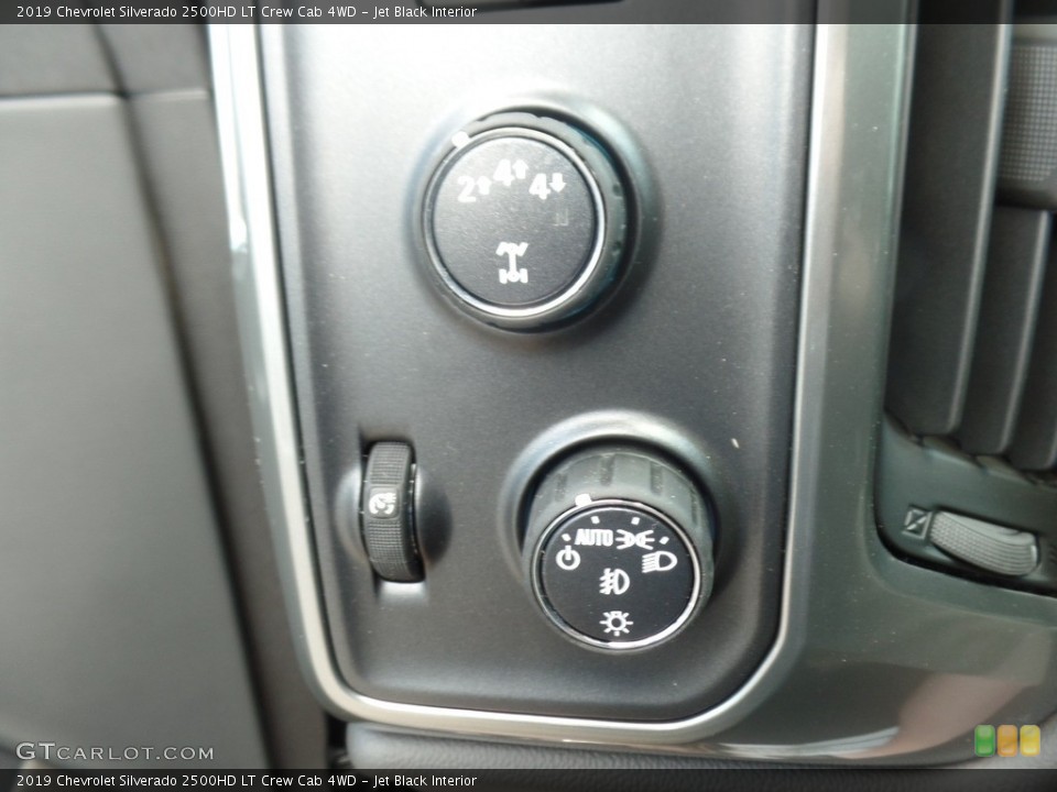 Jet Black Interior Controls for the 2019 Chevrolet Silverado 2500HD LT Crew Cab 4WD #128302405
