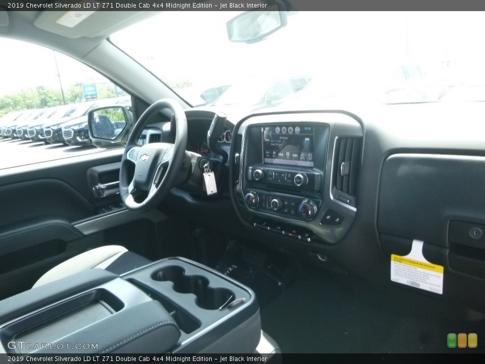 Jet Black Interior Dashboard for the 2019 Chevrolet Silverado LD LT Z71 Double Cab 4x4 Midnight Edition #128377936