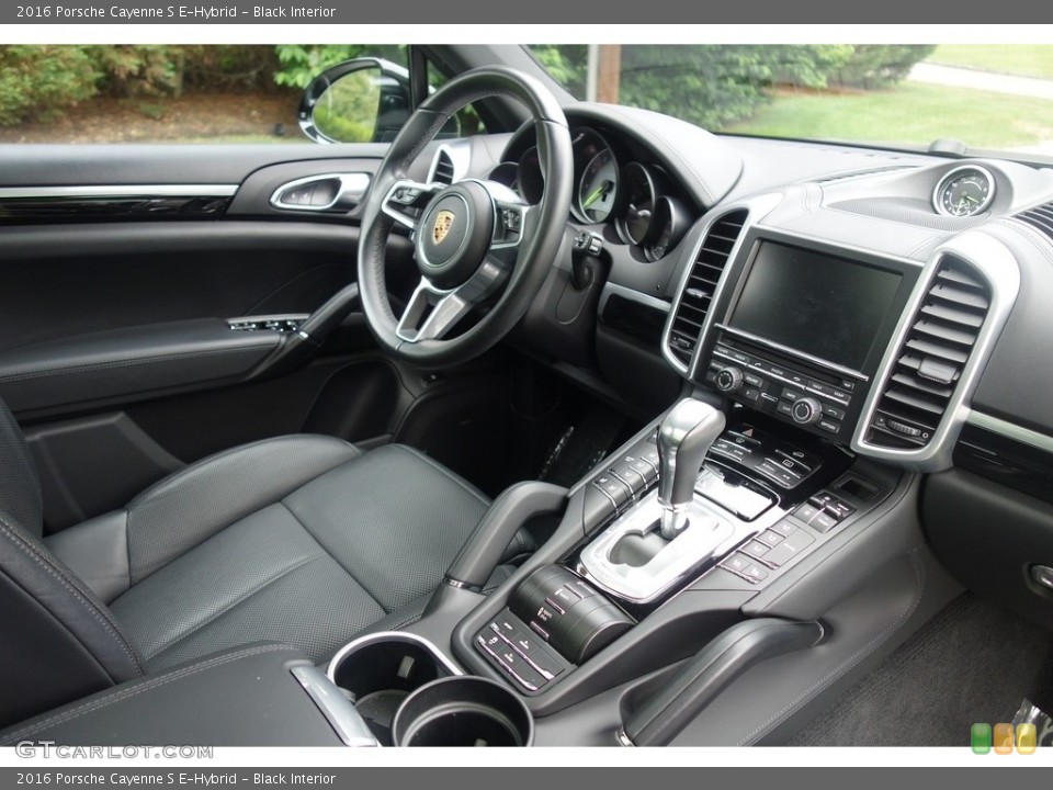 Black Interior Front Seat for the 2016 Porsche Cayenne S E-Hybrid #128409763
