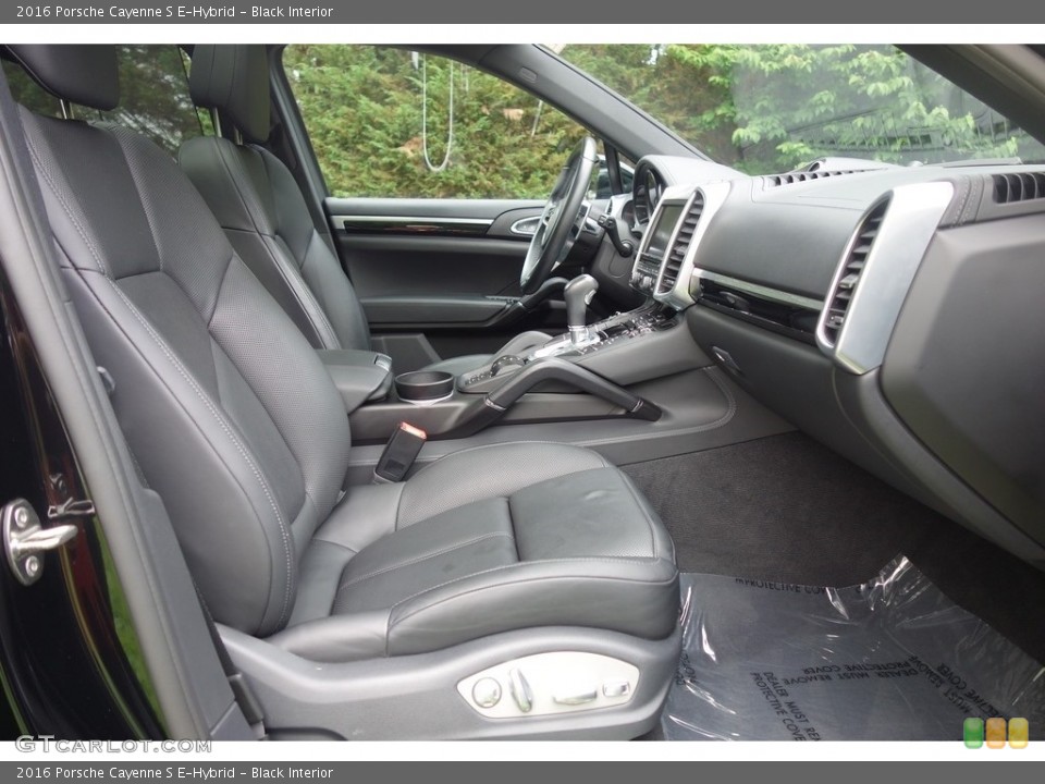 Black Interior Front Seat for the 2016 Porsche Cayenne S E-Hybrid #128409766