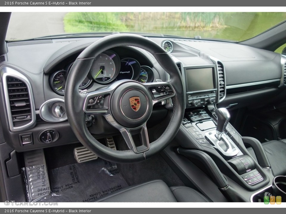 Black Interior Steering Wheel for the 2016 Porsche Cayenne S E-Hybrid #128409772