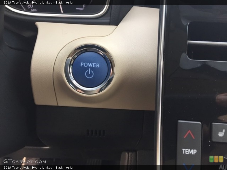 Black Interior Controls for the 2019 Toyota Avalon Hybrid Limited #128453857