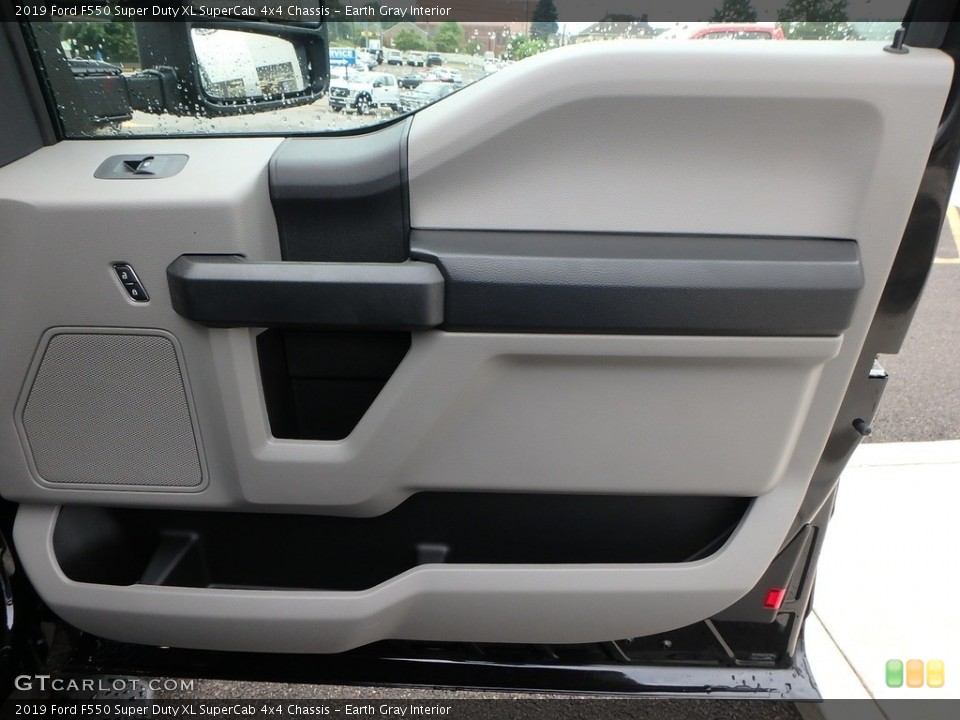 Earth Gray Interior Door Panel for the 2019 Ford F550 Super Duty XL SuperCab 4x4 Chassis #128467979