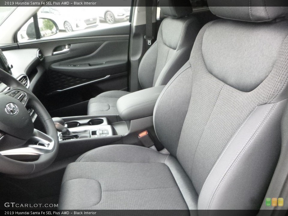 Black Interior Photo for the 2019 Hyundai Santa Fe SEL Plus AWD #128549824