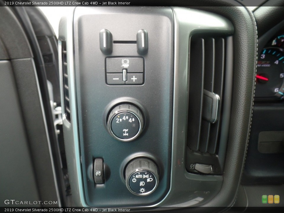 Jet Black Interior Controls for the 2019 Chevrolet Silverado 2500HD LTZ Crew Cab 4WD #128561176