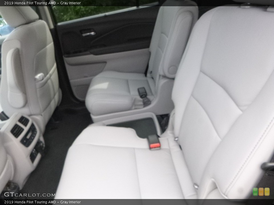 Gray Interior Rear Seat for the 2019 Honda Pilot Touring AWD #128605158
