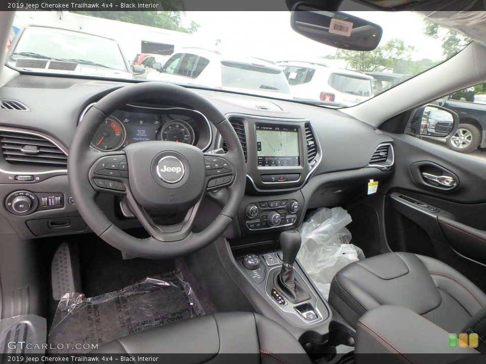 Black Interior Photo for the 2019 Jeep Cherokee Trailhawk 4x4 #128630574