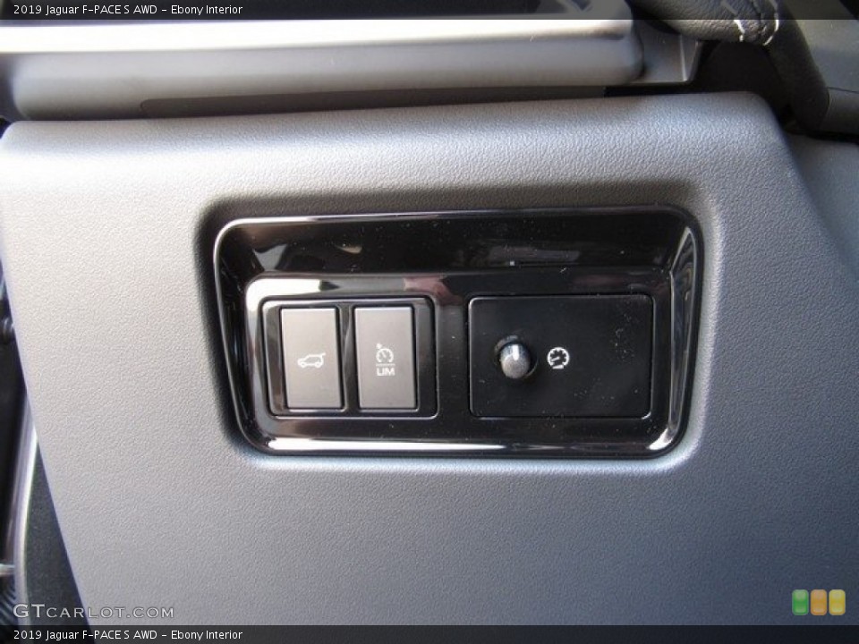 Ebony Interior Controls for the 2019 Jaguar F-PACE S AWD #128670163