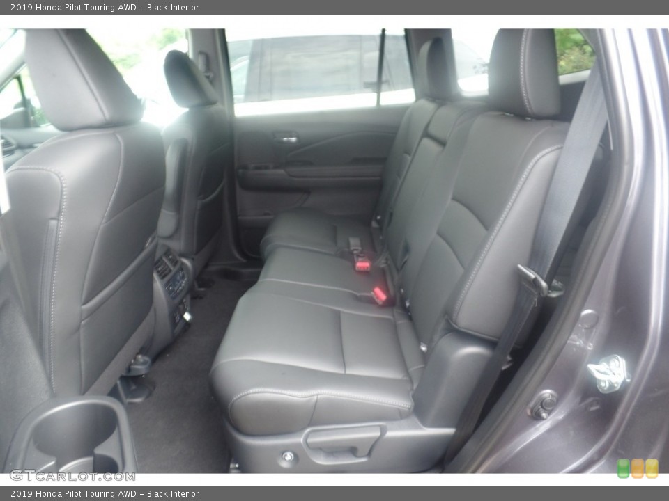 Black Interior Rear Seat for the 2019 Honda Pilot Touring AWD #128718287