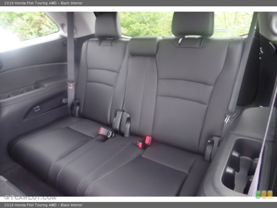 Black Interior Rear Seat for the 2019 Honda Pilot Touring AWD #128718308
