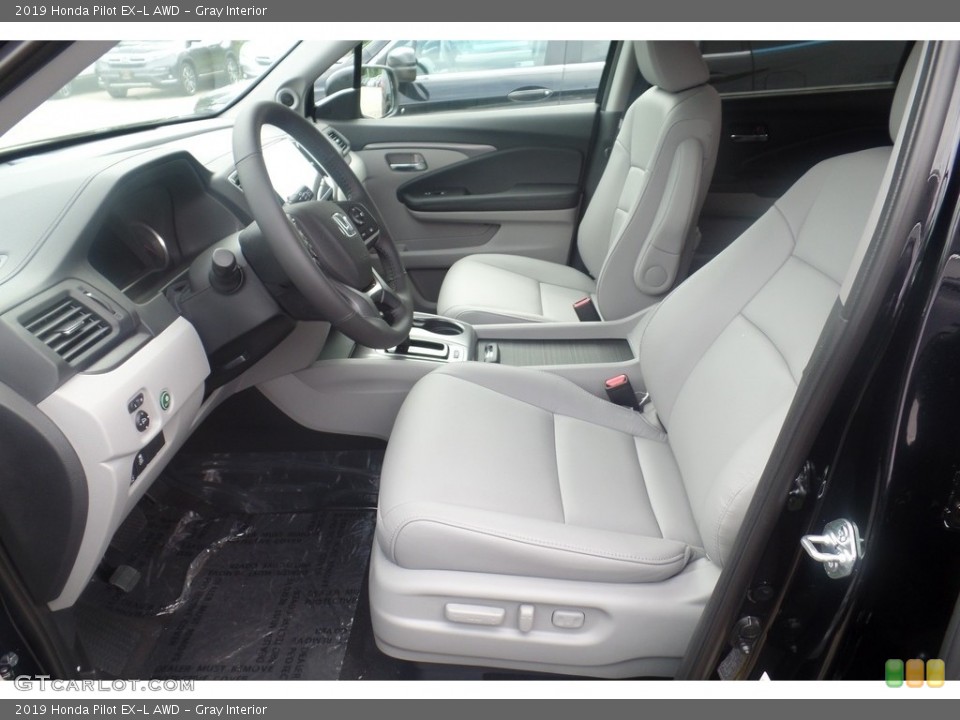Gray Interior Photo for the 2019 Honda Pilot EX-L AWD #128718473