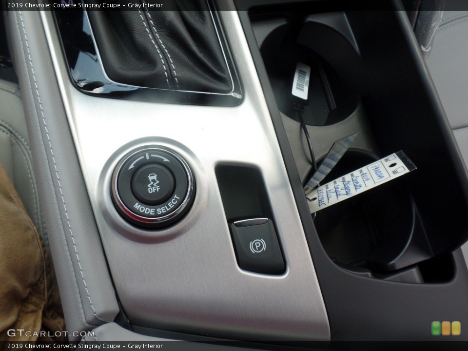 Gray Interior Controls for the 2019 Chevrolet Corvette Stingray Coupe #128786160