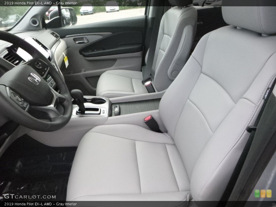 Gray Interior Photo for the 2019 Honda Pilot EX-L AWD #128799546