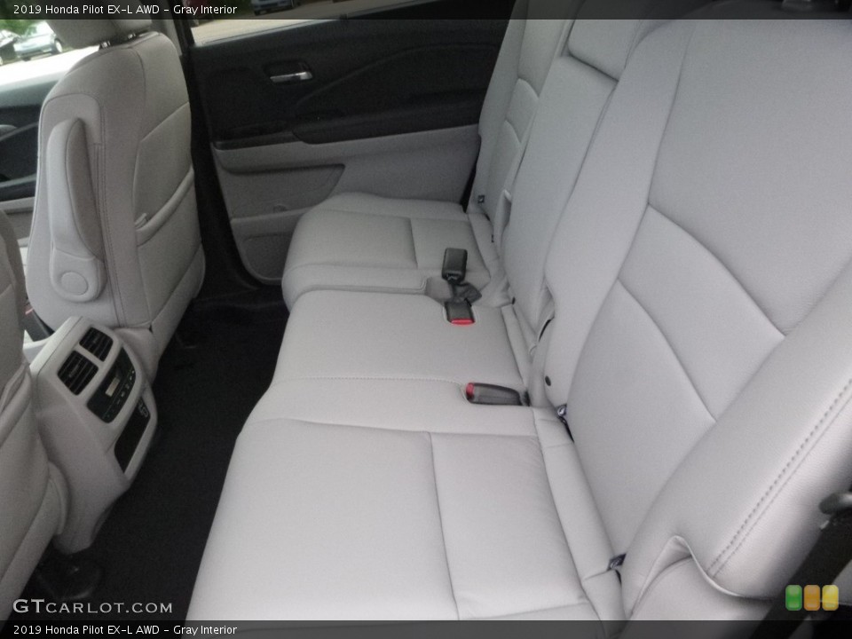 Gray Interior Rear Seat for the 2019 Honda Pilot EX-L AWD #128799567
