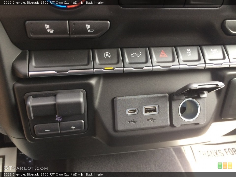 Jet Black Interior Controls for the 2019 Chevrolet Silverado 1500 RST Crew Cab 4WD #128875216
