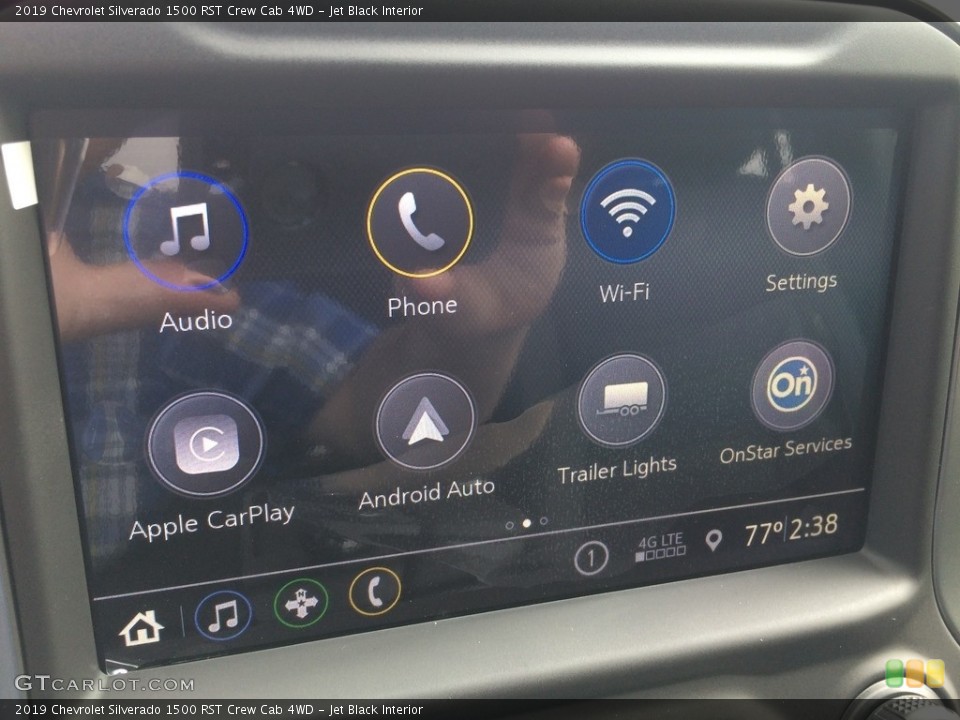 Jet Black Interior Controls for the 2019 Chevrolet Silverado 1500 RST Crew Cab 4WD #128875294