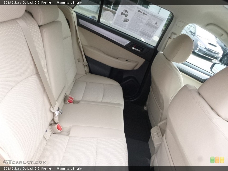 Warm Ivory Interior Rear Seat for the 2019 Subaru Outback 2.5i Premium #128909632