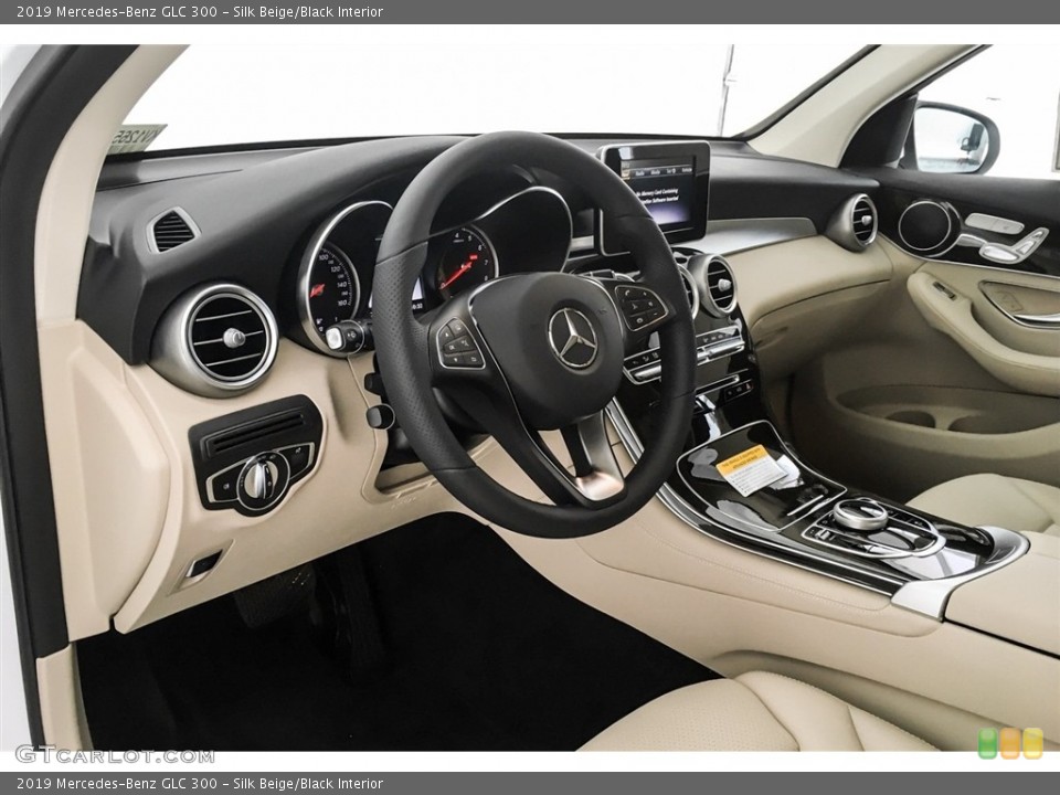 Silk Beige/Black Interior Photo for the 2019 Mercedes-Benz GLC 300 #128943813