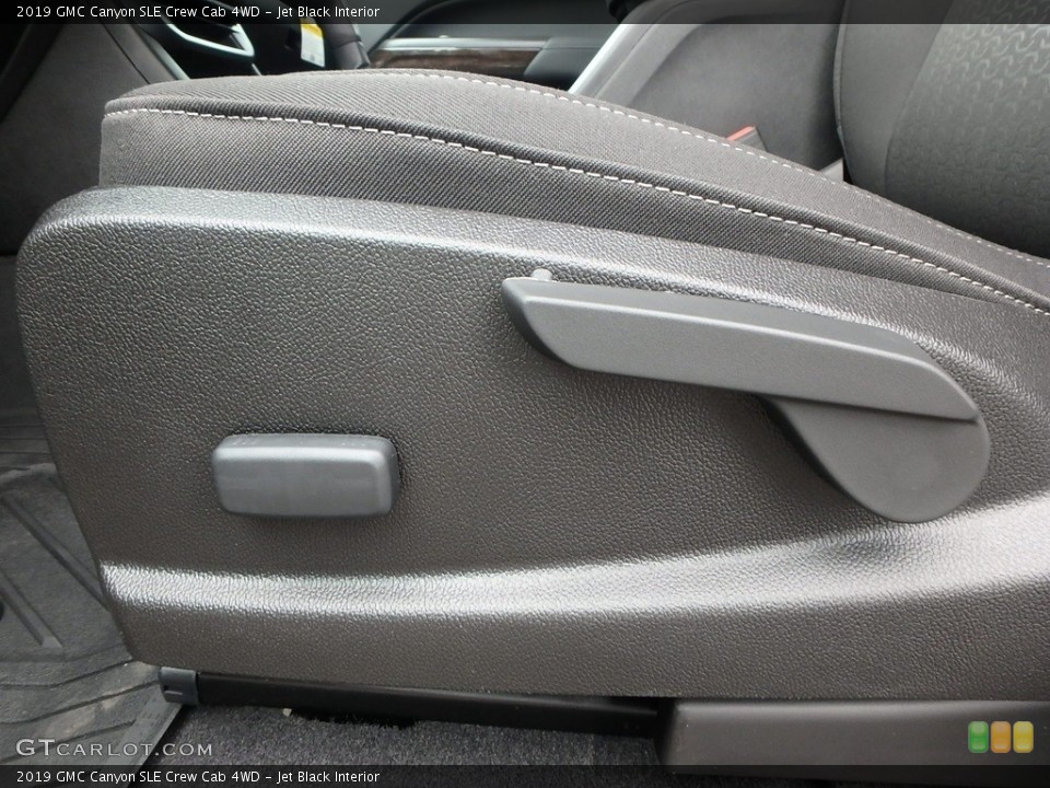 Jet Black Interior Controls for the 2019 GMC Canyon SLE Crew Cab 4WD #128961054