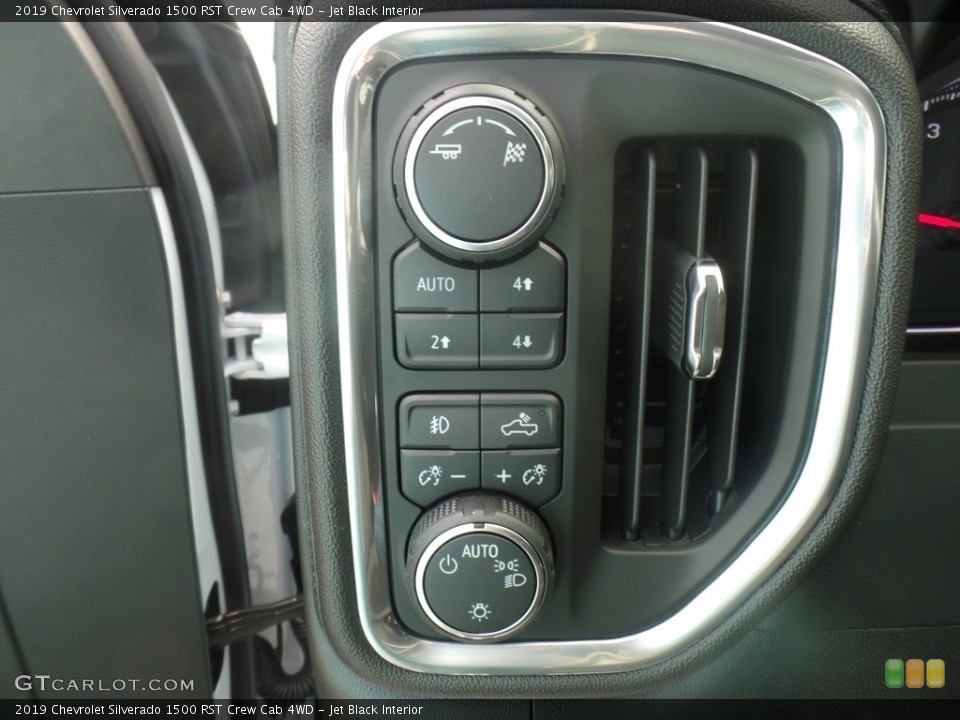 Jet Black Interior Controls for the 2019 Chevrolet Silverado 1500 RST Crew Cab 4WD #128977441
