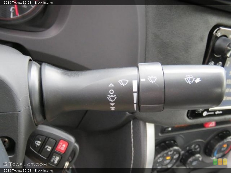 Black Interior Controls for the 2019 Toyota 86 GT #128978719