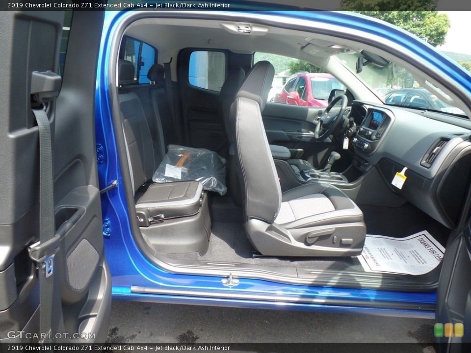 Jet Black/Dark Ash Interior Photo for the 2019 Chevrolet Colorado Z71 Extended Cab 4x4 #128980573