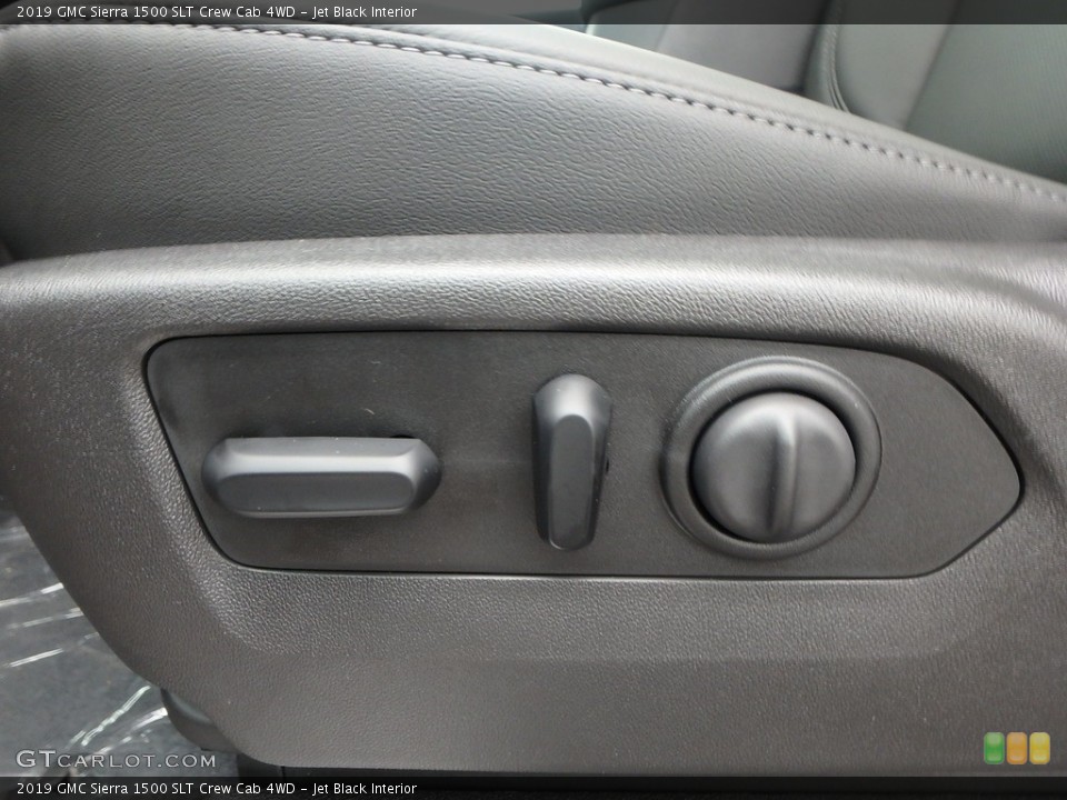 Jet Black Interior Controls for the 2019 GMC Sierra 1500 SLT Crew Cab 4WD #128985490