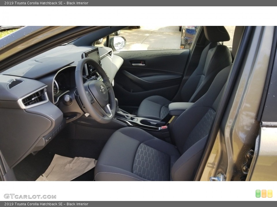 Black Interior Photo for the 2019 Toyota Corolla Hatchback SE #128987119