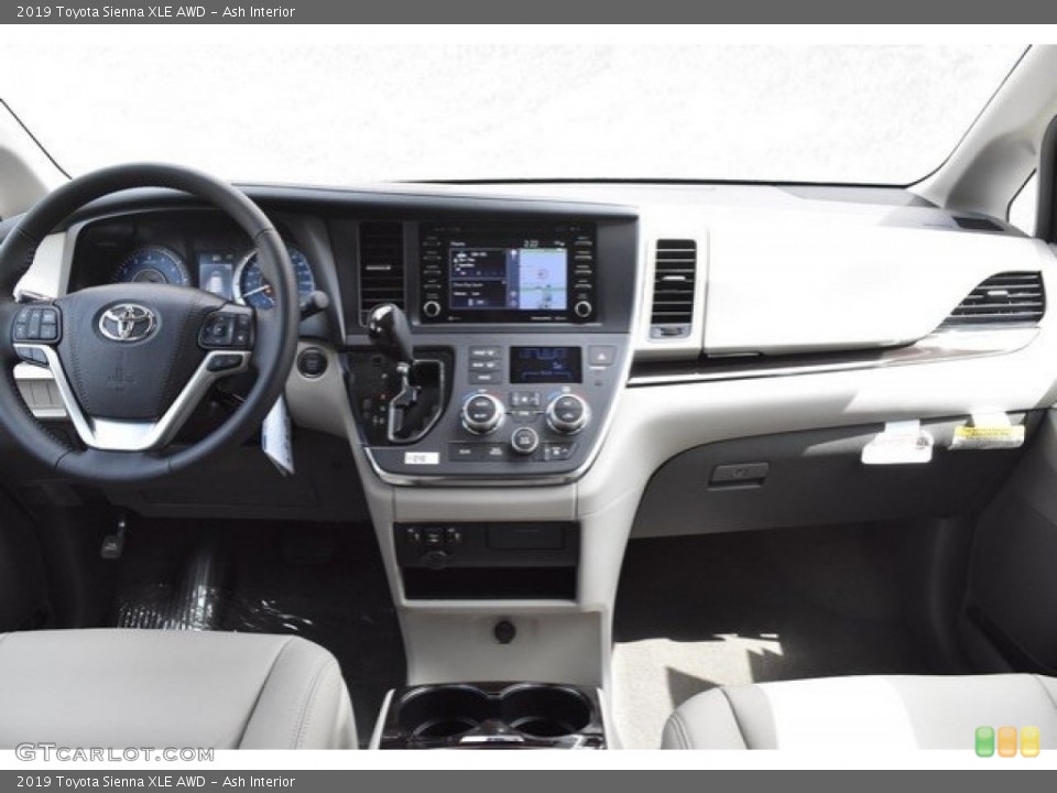 Ash Interior Dashboard for the 2019 Toyota Sienna XLE AWD #129024153
