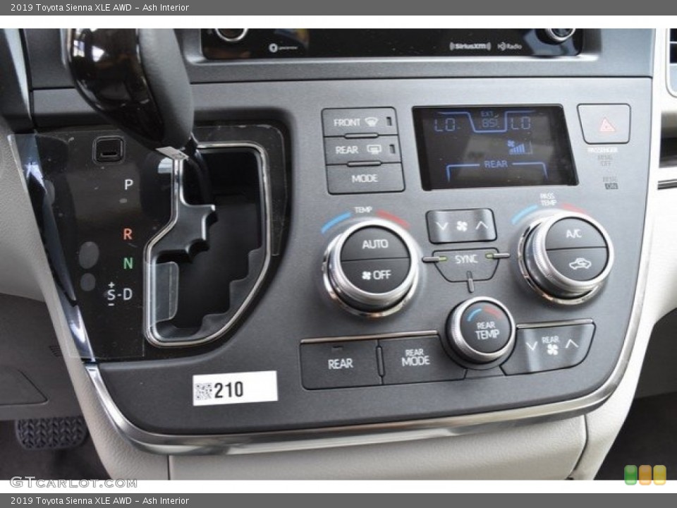 Ash Interior Controls for the 2019 Toyota Sienna XLE AWD #129024540