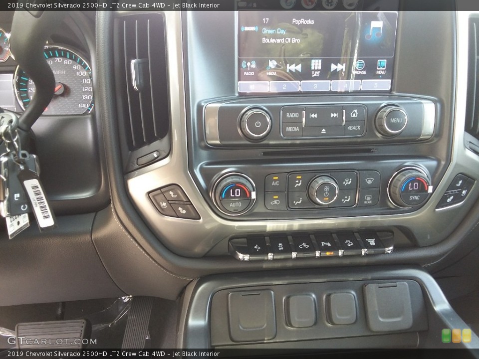 Jet Black Interior Controls for the 2019 Chevrolet Silverado 2500HD LTZ Crew Cab 4WD #129027987