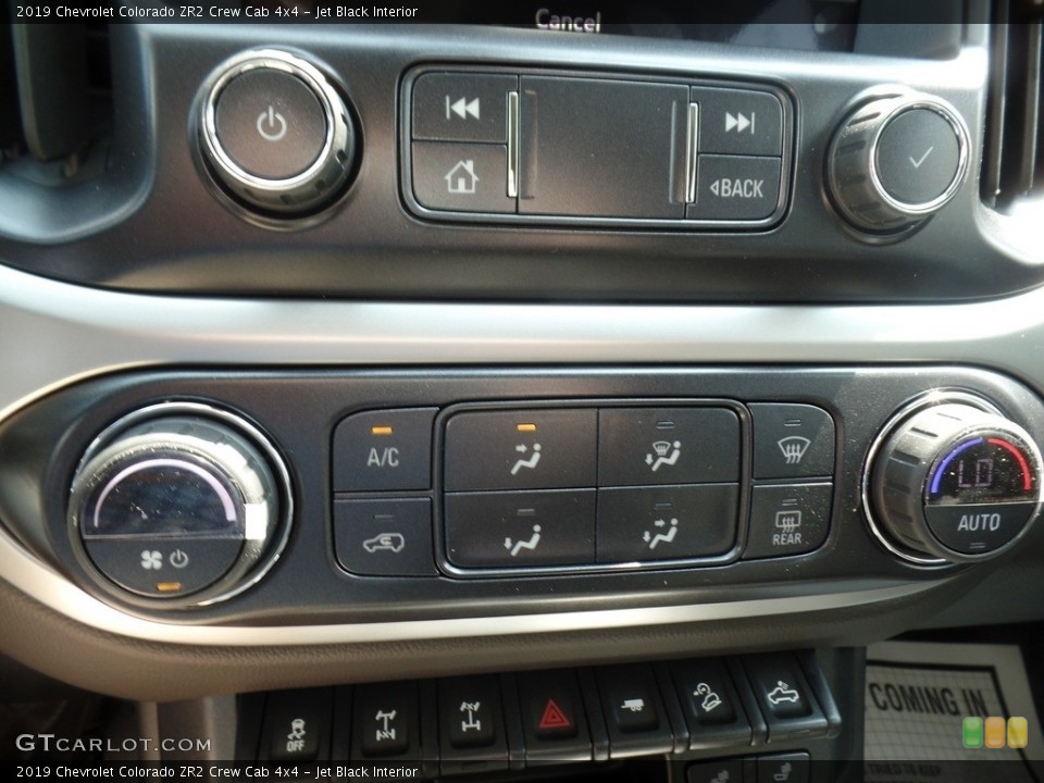 Jet Black Interior Controls for the 2019 Chevrolet Colorado ZR2 Crew Cab 4x4 #129029802