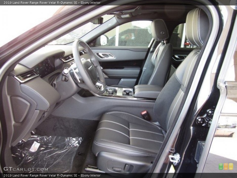 Ebony Interior Photo for the 2019 Land Rover Range Rover Velar R-Dynamic SE #129076911
