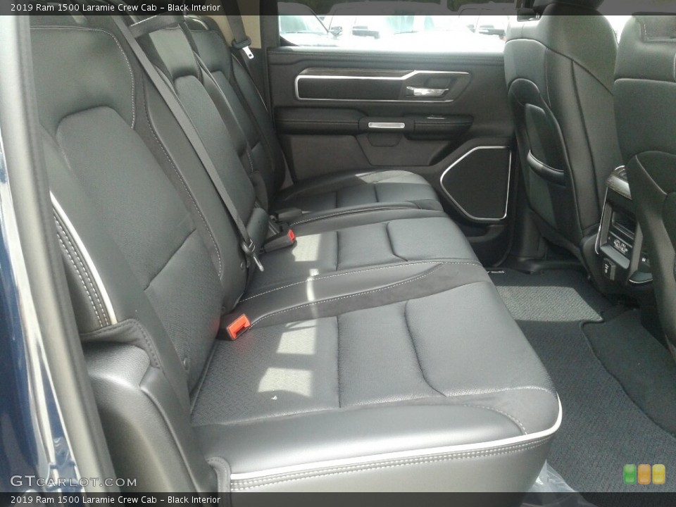 Black Interior Rear Seat for the 2019 Ram 1500 Laramie Crew Cab #129094011