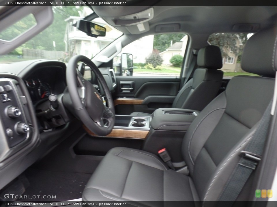 Jet Black Interior Photo for the 2019 Chevrolet Silverado 3500HD LTZ Crew Cab 4x4 #129139373