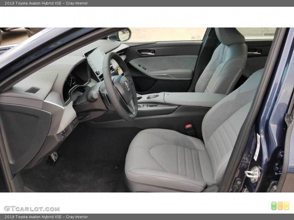 Gray Interior Photo for the 2019 Toyota Avalon Hybrid XSE #129192716