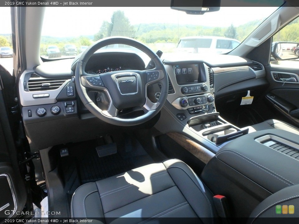 Jet Black Interior Front Seat for the 2019 GMC Yukon Denali 4WD #129197568