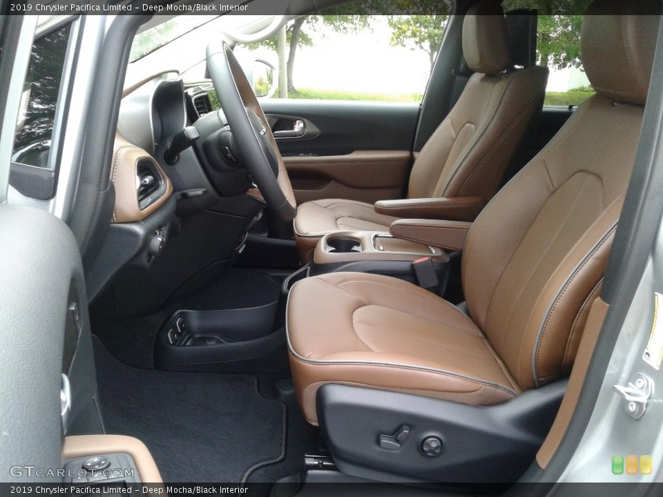 Deep Mocha/Black Interior Photo for the 2019 Chrysler Pacifica Limited #129203003