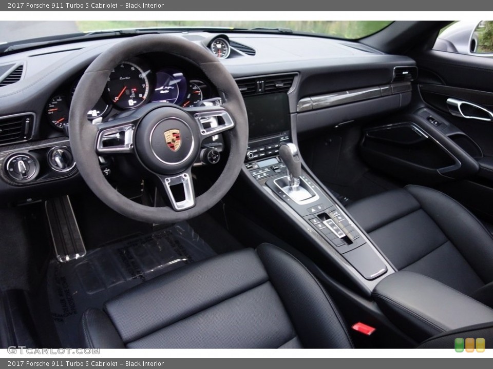 Black Interior Photo for the 2017 Porsche 911 Turbo S Cabriolet #129240042