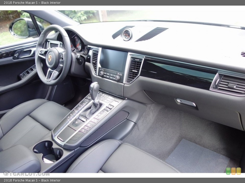 Black Interior Dashboard for the 2018 Porsche Macan S #129242259