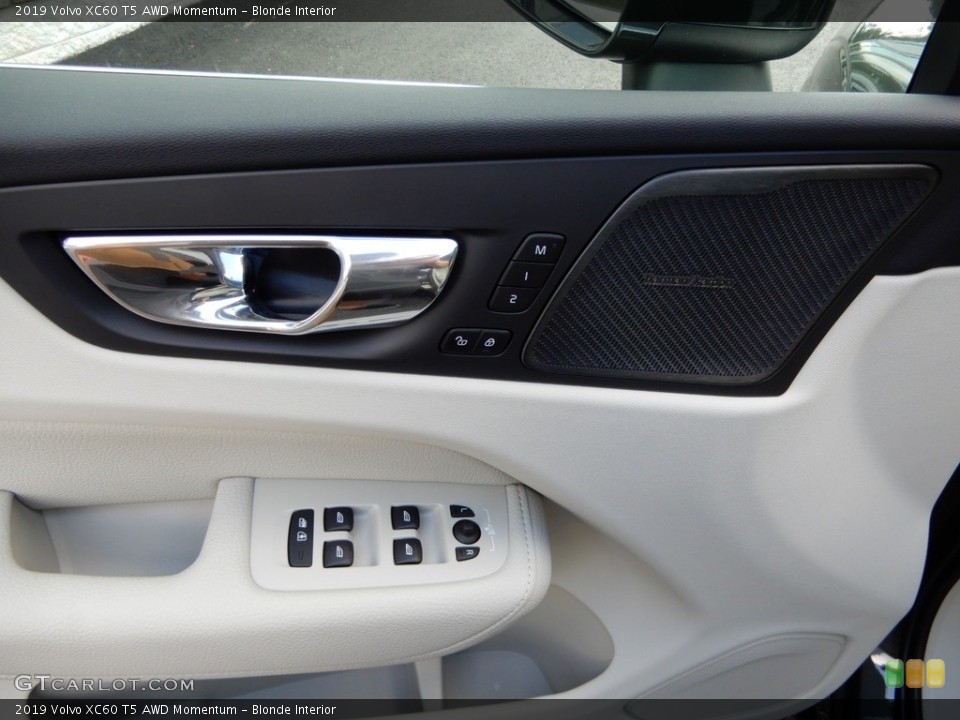 Blonde Interior Door Panel for the 2019 Volvo XC60 T5 AWD Momentum #129252375