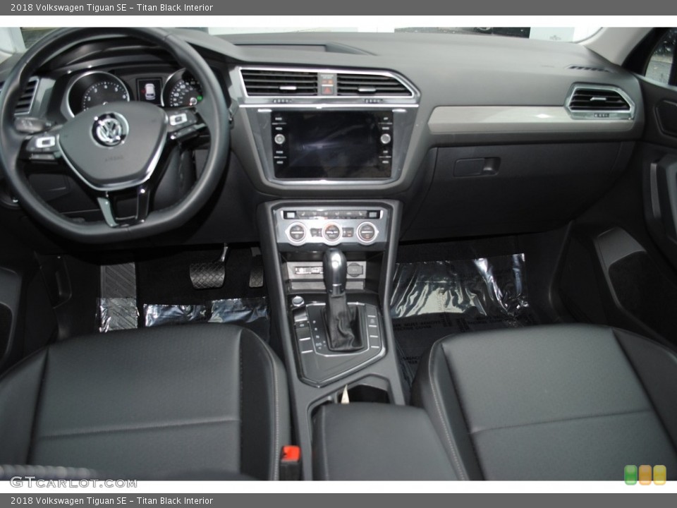 Titan Black Interior Dashboard for the 2018 Volkswagen Tiguan SE #129262044